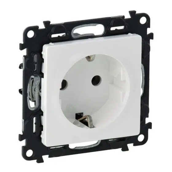 753120 Valena Life 2P+F csatlakozóaljzat, rugós vezetékbekötéssel fehérGyerekzárral Legnépszerűbb