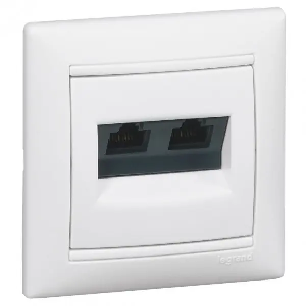 Szuper ajánlat Dugalj s RJ45x2 UTP CAT5E 8pfehér körm.